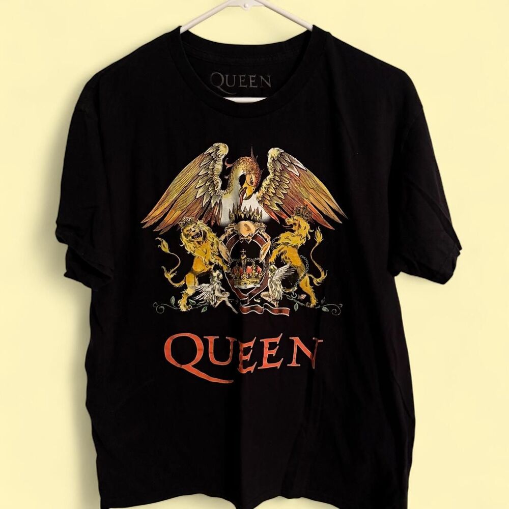 Longlivethequeen Men's Black T-shirt